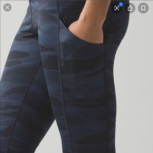 EUC Lululemon Speed Tight IV Navy Camo